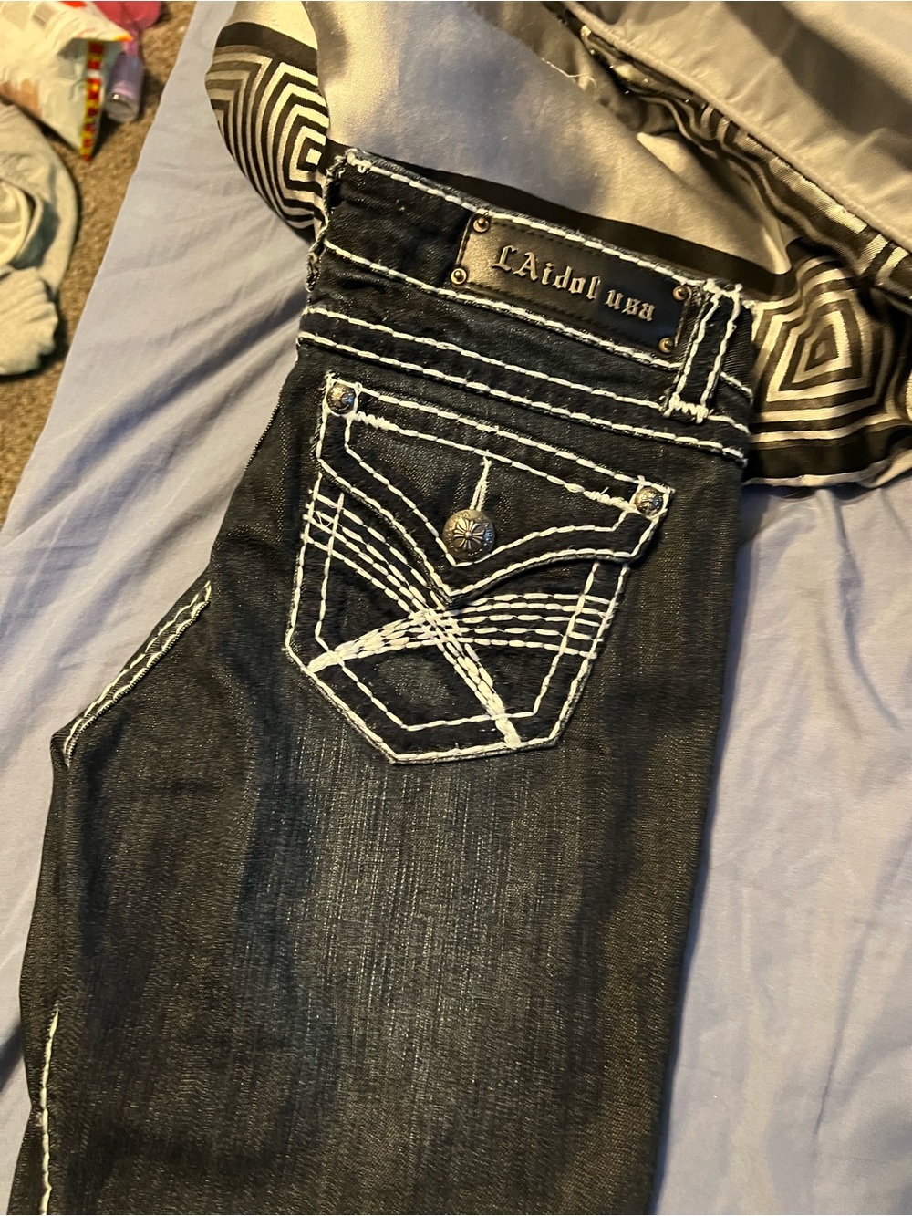 L.A. idol Black Jeans with White Contrast Stitching